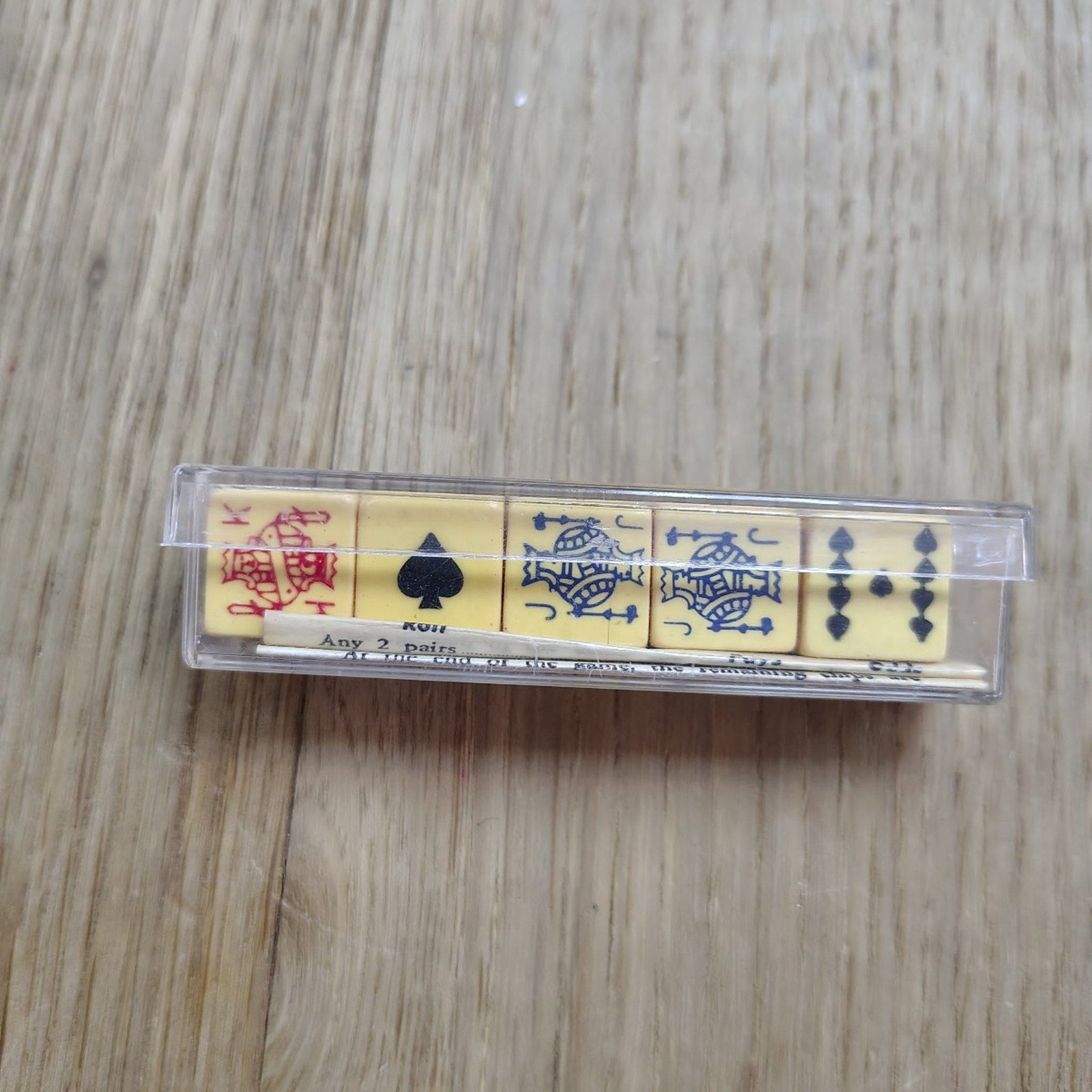 Vintage Crisloid POKER LUCKY 5 DICE* POCKET GAME ORIGINAL CASE and Instructions