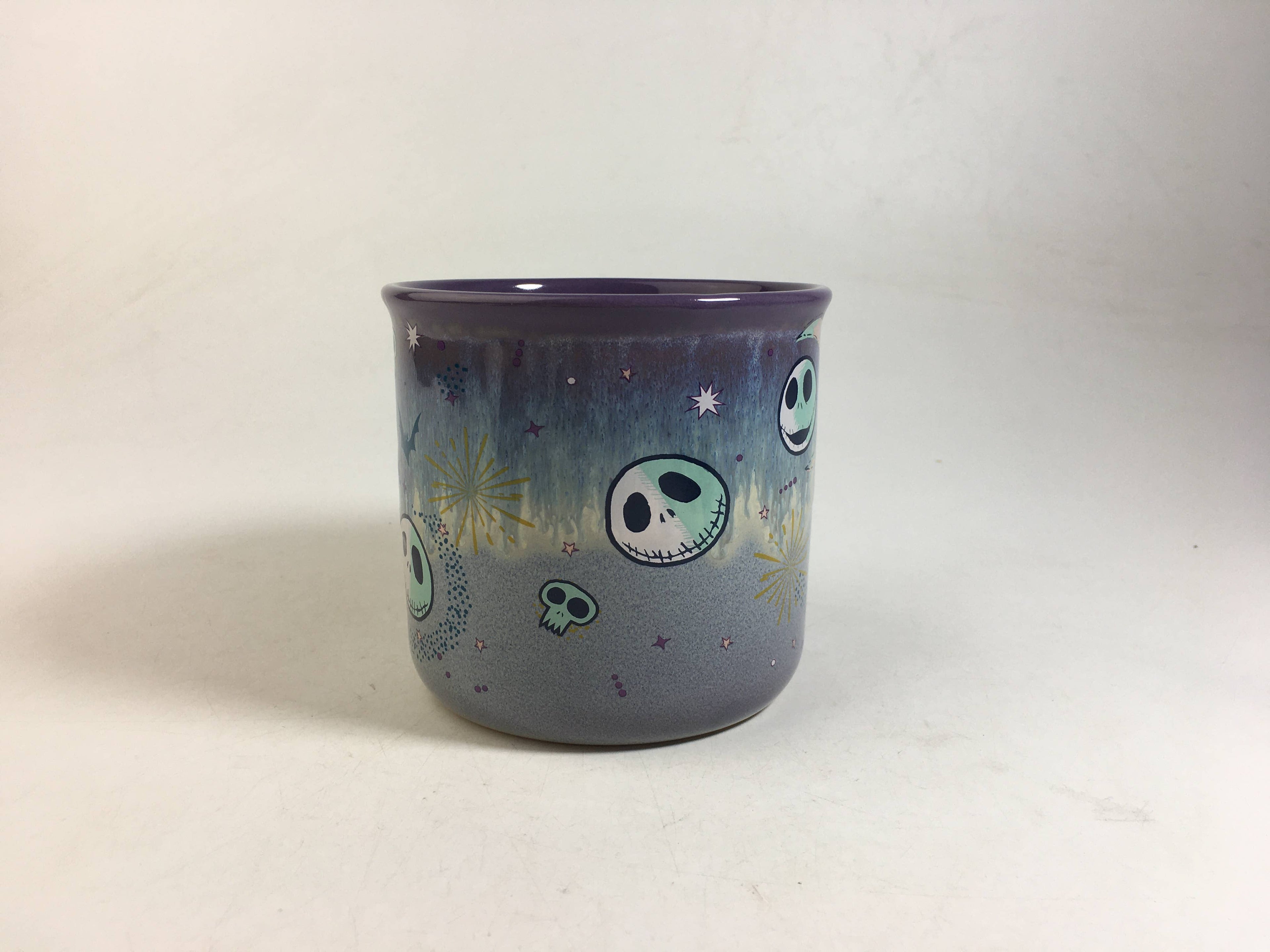 Silver Buffalo - Nightmare Before Christmas Reactive 20oz Ceramic Camper Mug