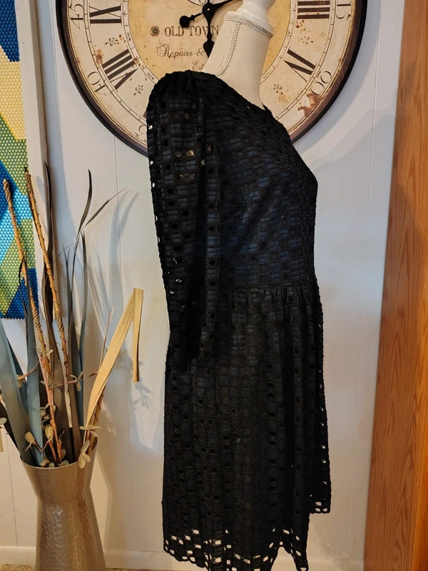 Ann Taylor Petite Black Navy Textured Eyelet Dress Medium