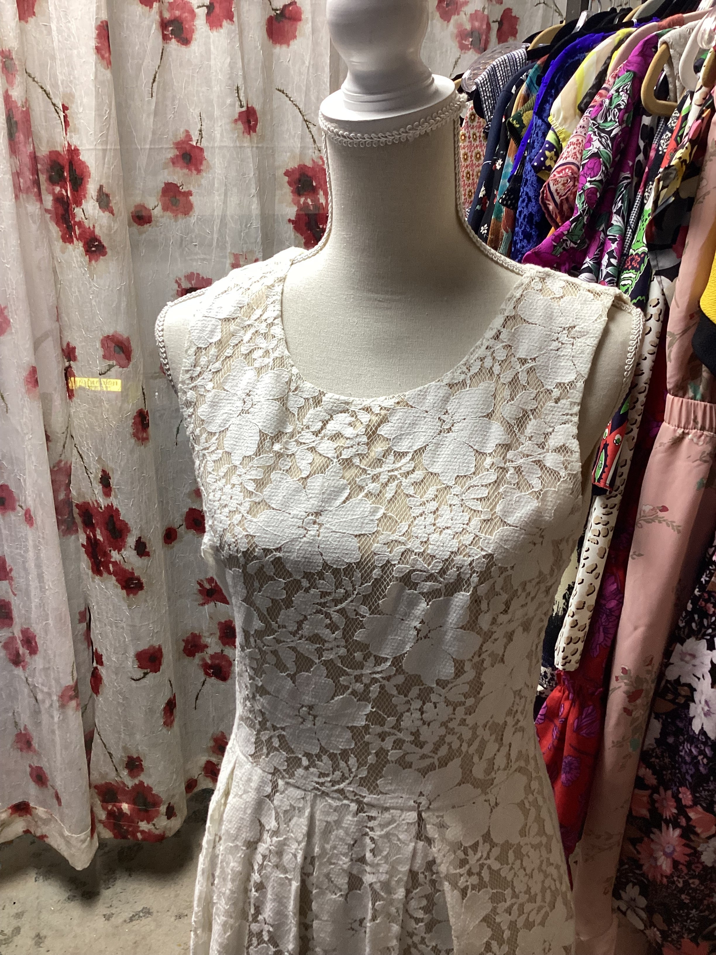 Enfocus Studios White lace Dress Size 8
