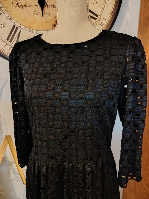 Ann Taylor Petite Black Navy Textured Eyelet Dress Medium