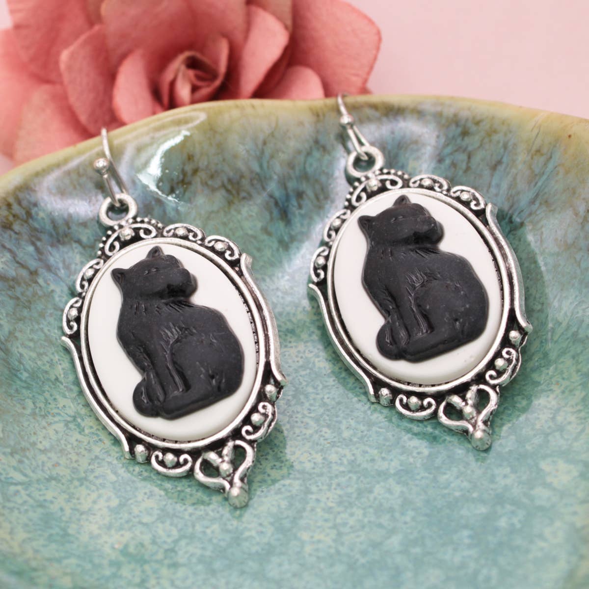 ZAD - Purrfection Cat Cameo Silver Earrings