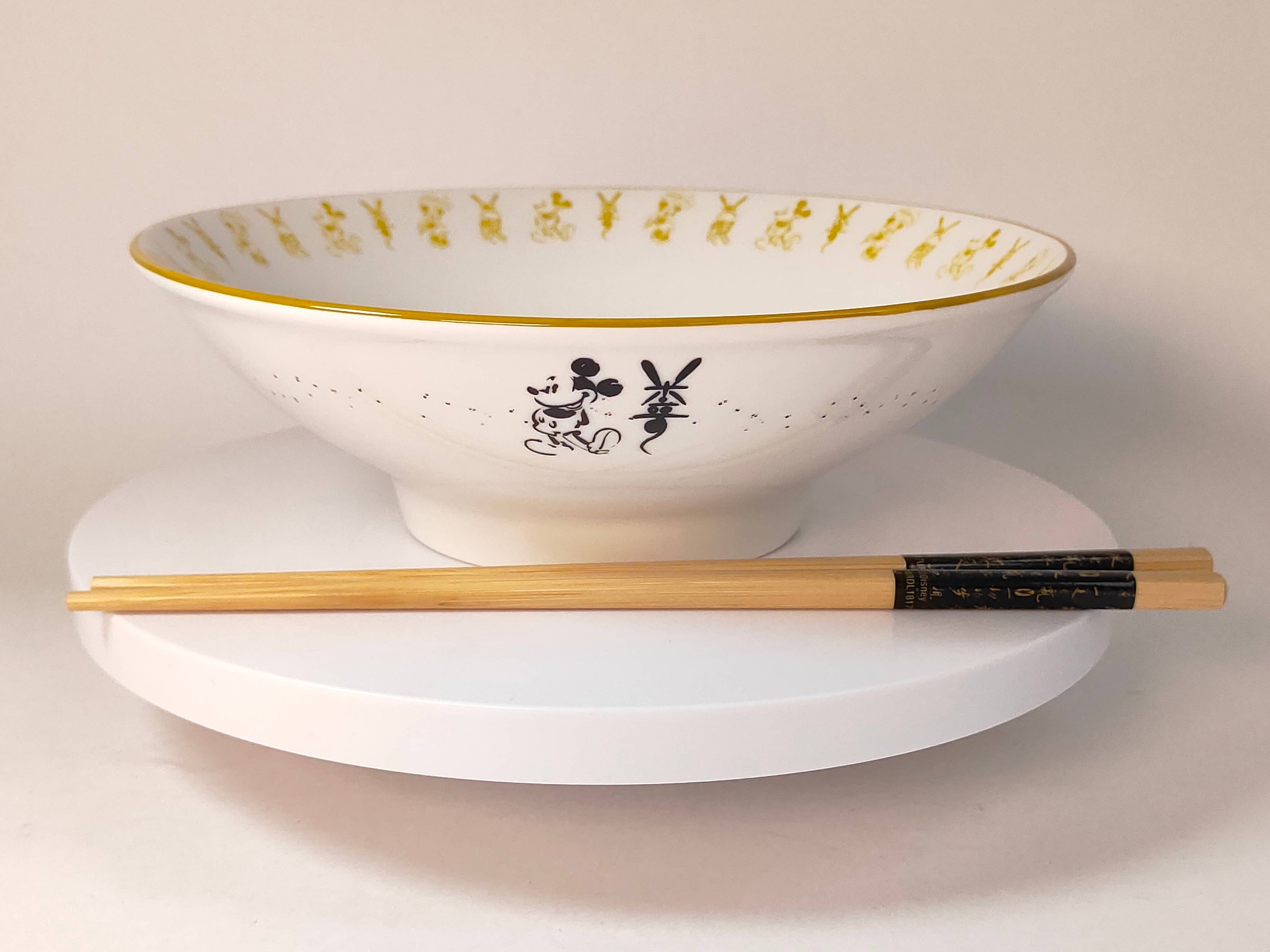 Silver Buffalo - Mickey Minnie Calligraphy Boxed 30oz Ceramic Ramen Bowl