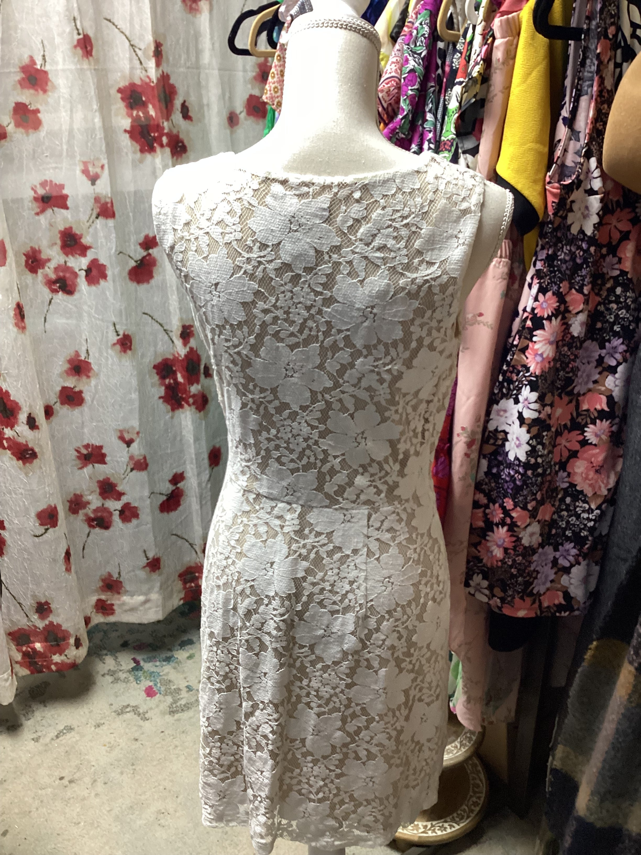 Enfocus Studios White lace Dress Size 8
