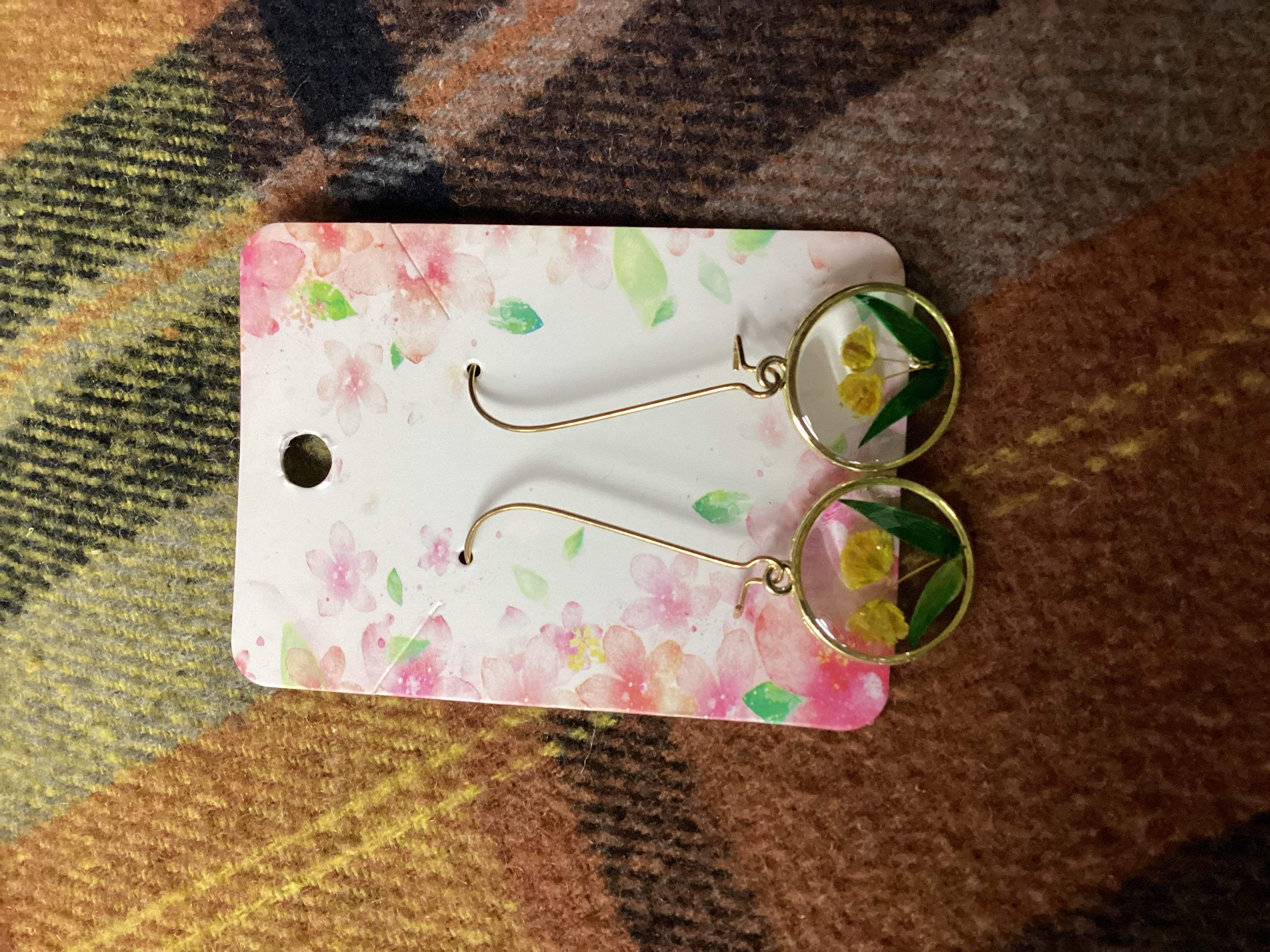 Round Pressed Flower Dangle Earrings