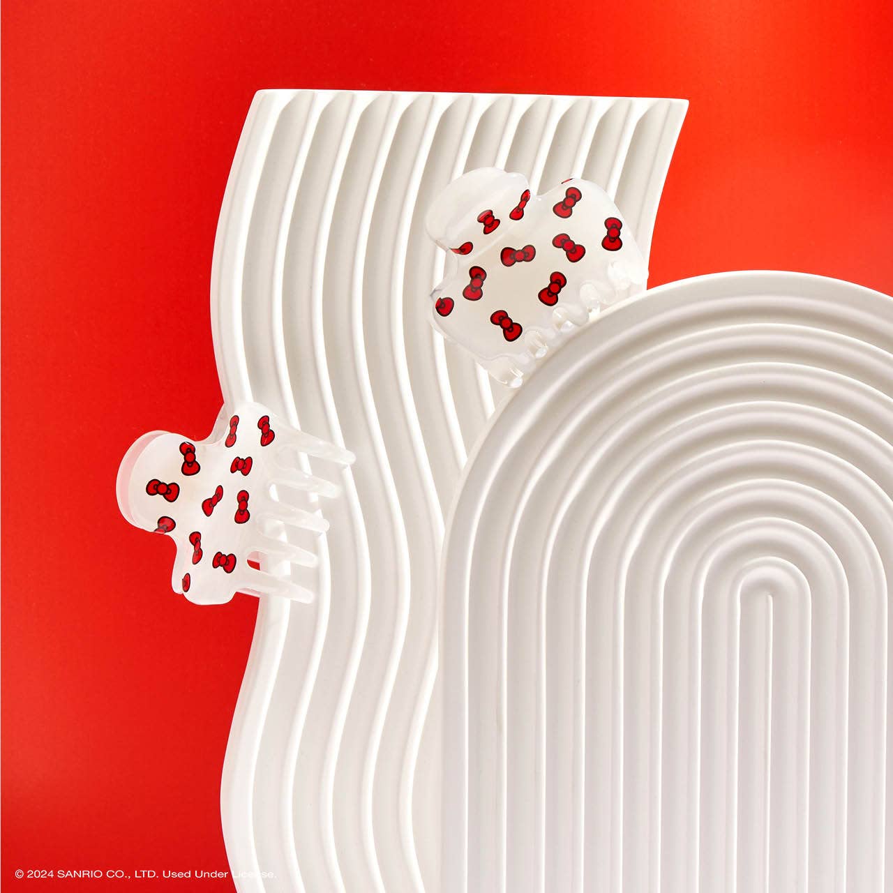 KITSCH - Hello Kitty x Kitsch Recycled Puffy Claw Clip- Kitty Bows