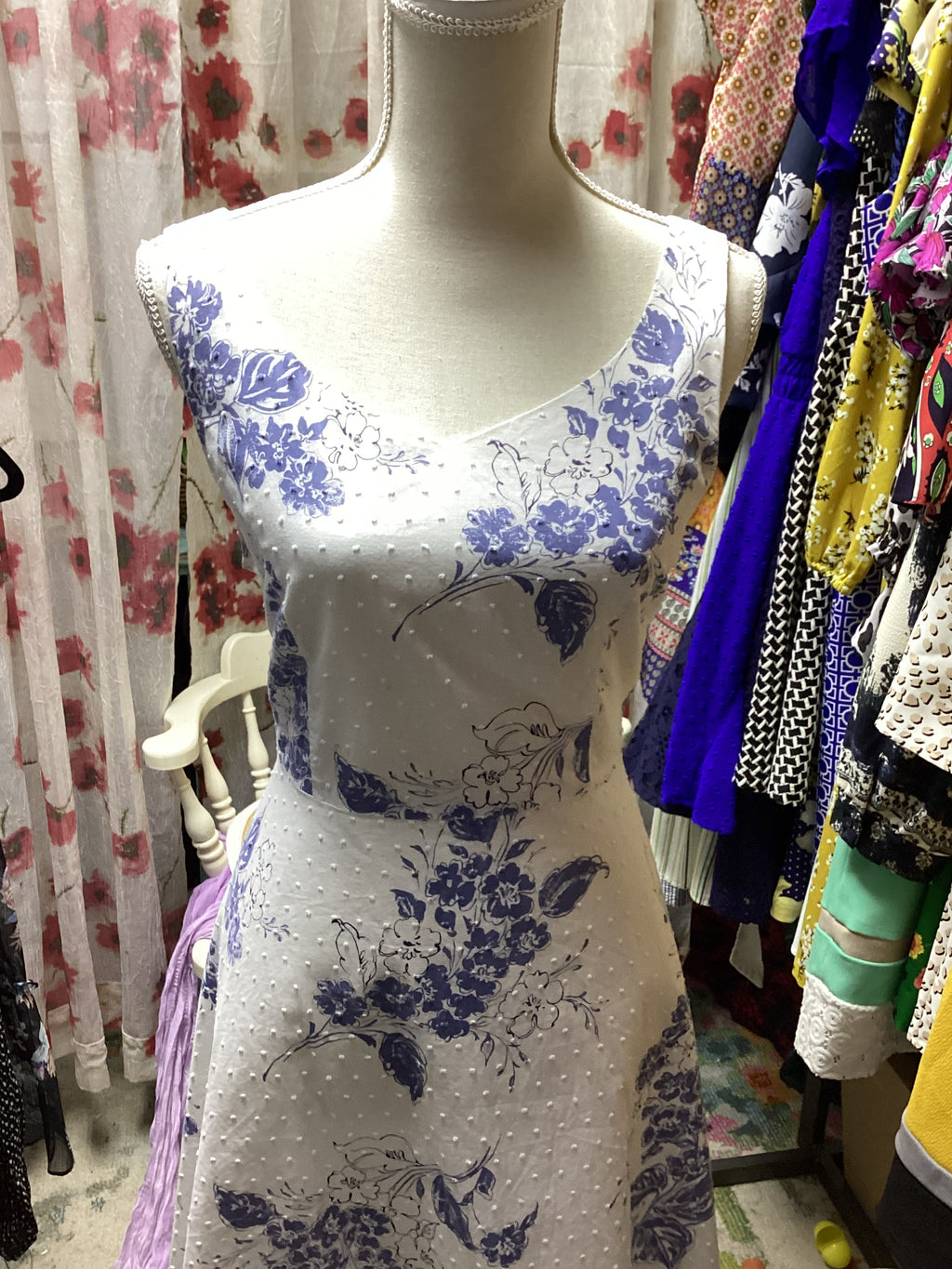 Dressbarn White and Blue Floral Dress Size small