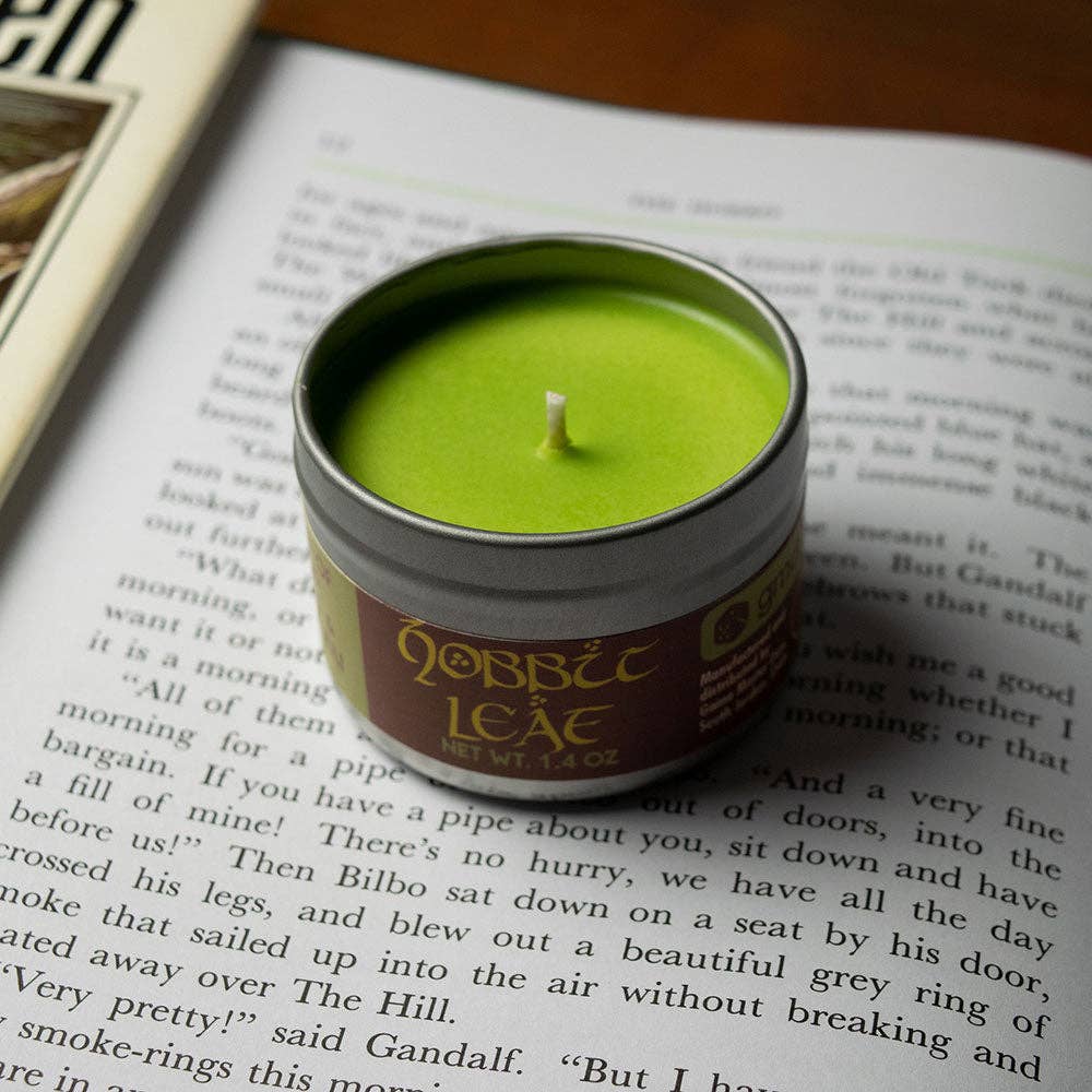 Game Master Dice - Hobbit Leaf Gaming Candle