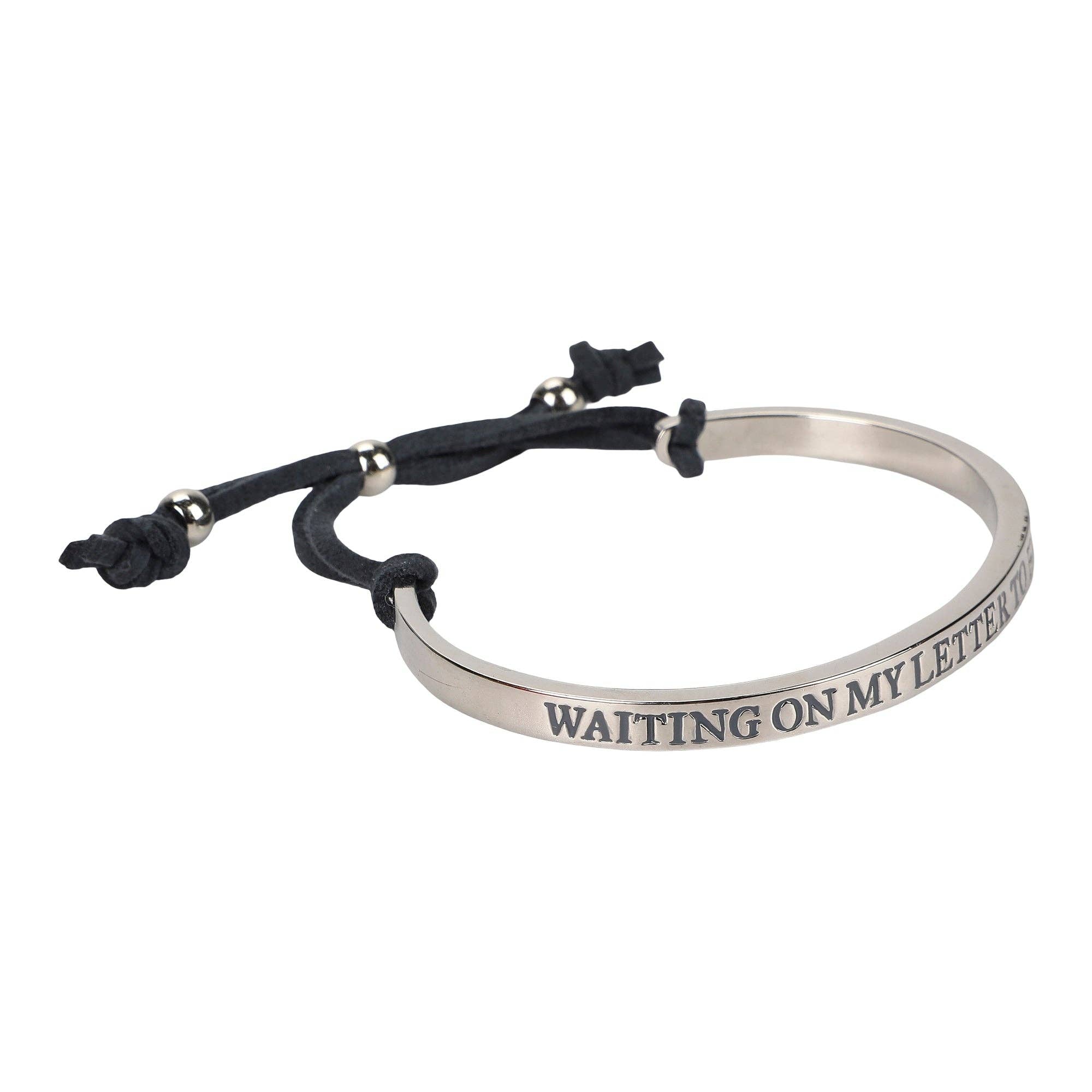 Bioworld Merchandising - Harry Potter 4 Pack Bracelet Set - Waiting On My Letter To Hogwarts
