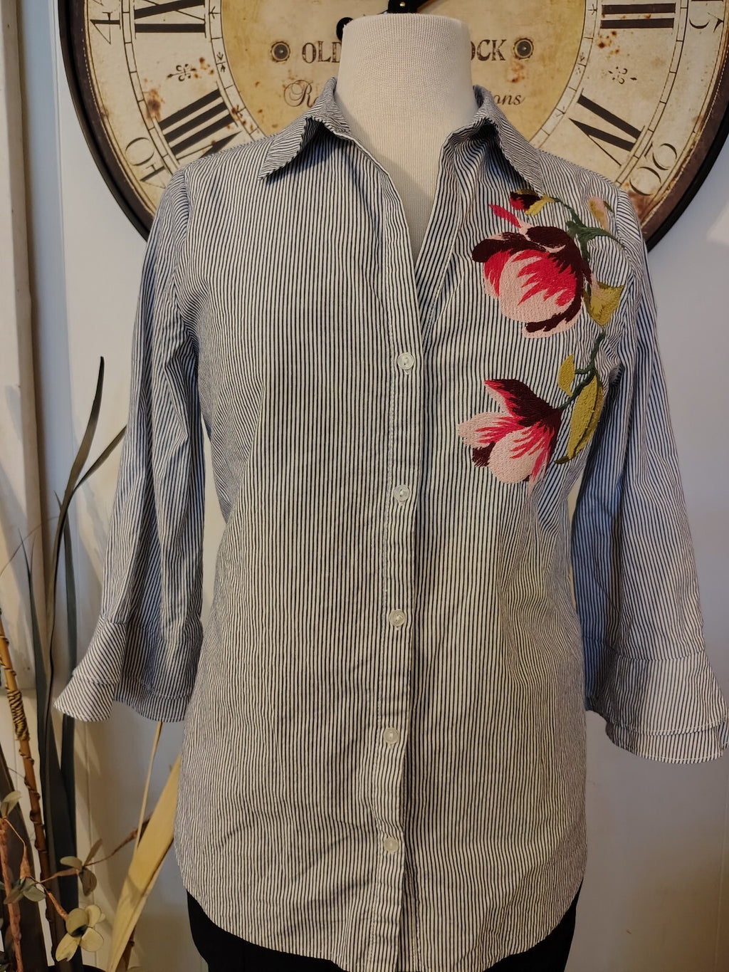 Melissa Paige Women's Black & White Striped Button Shirt PM