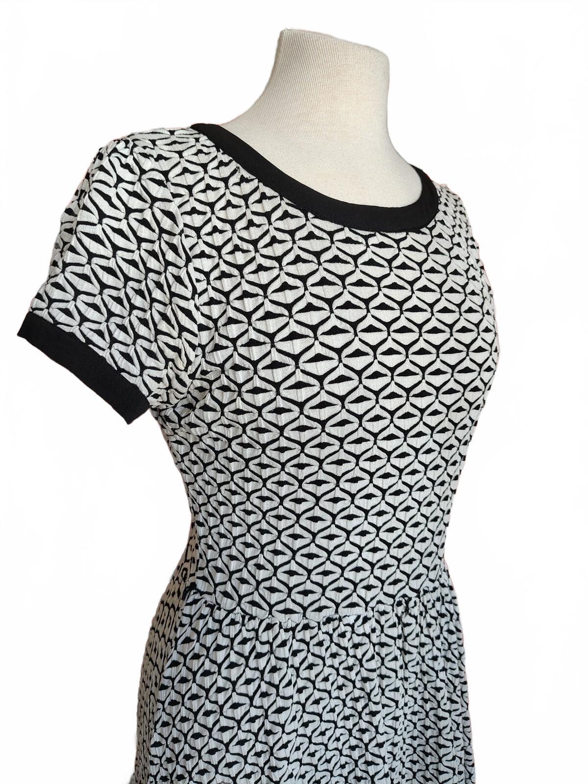 Skies are Blue Black & White Stretch Dress Women's Small