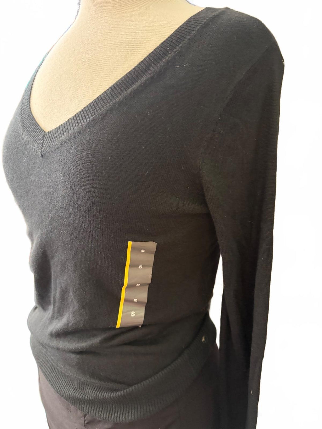 Women's Black V-Neck Shrug Sweater Size Small by Mossimo