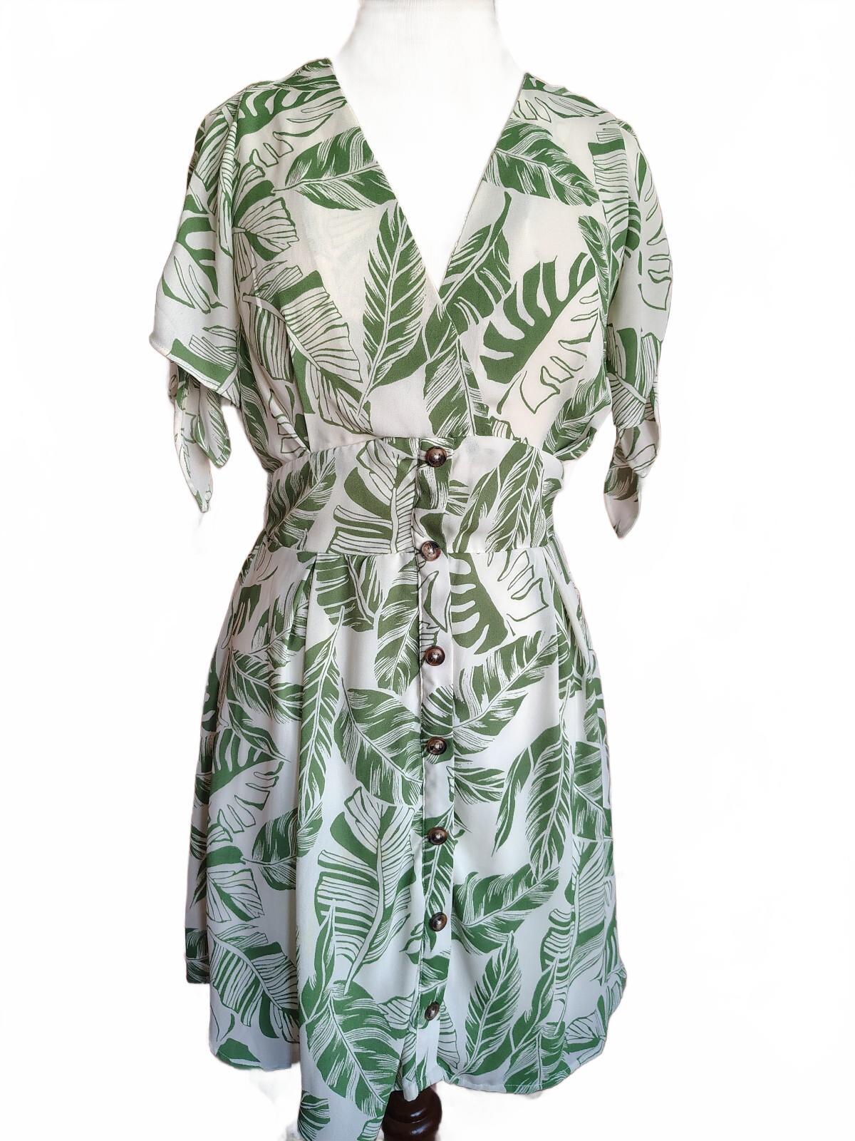 Women's Tropical Leaf Print Button-Front Dress medium