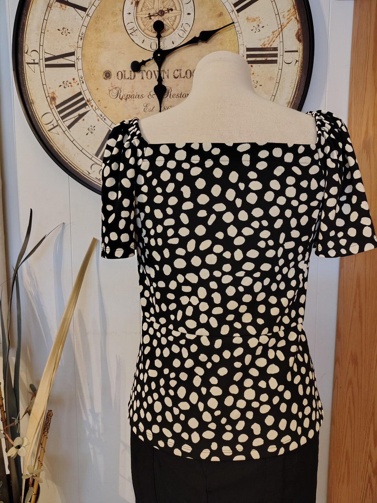 Ann Taylor Women's Black & White Polka Dot Puff Sleeve Small