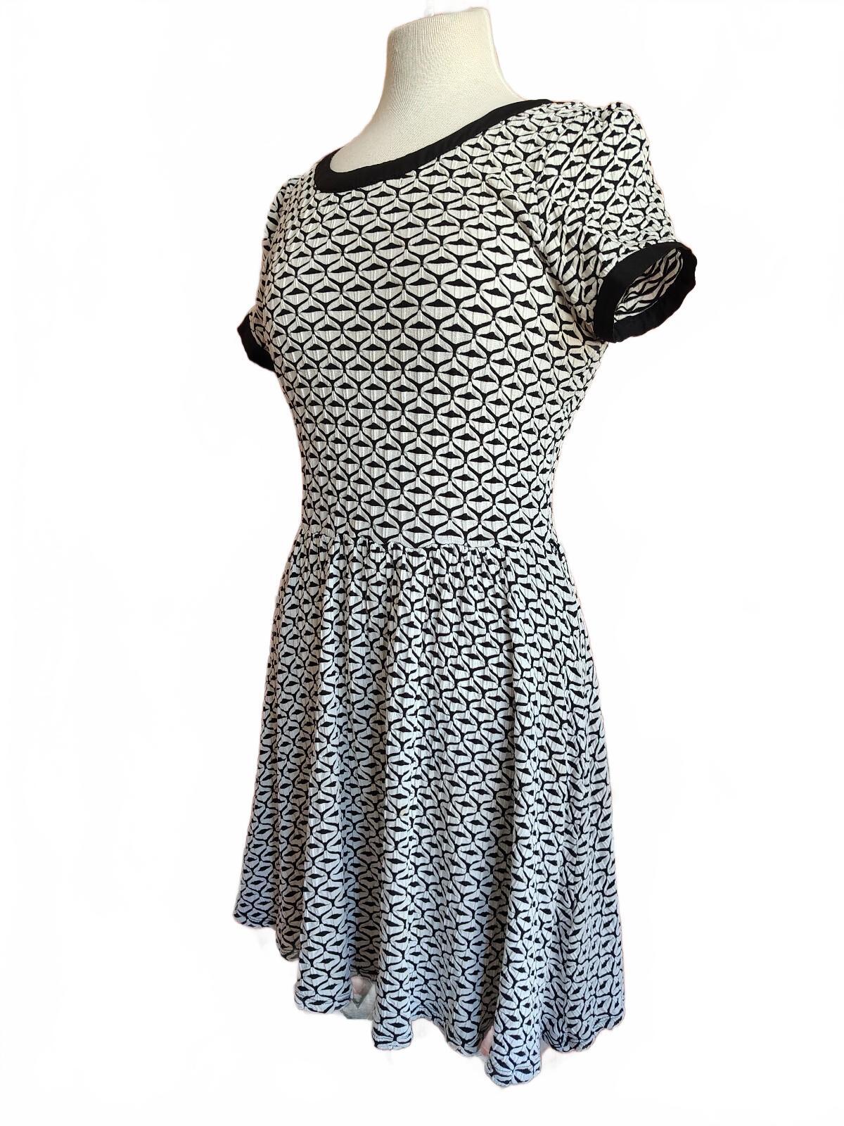 Skies are Blue Black & White Stretch Dress Women's Small