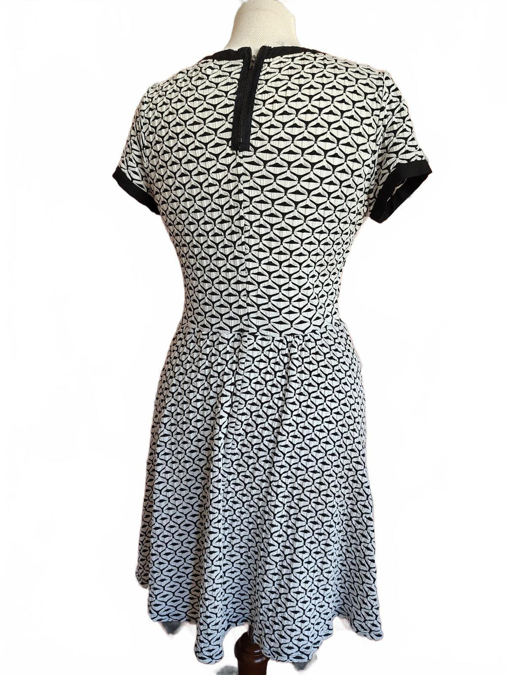 Skies are Blue Black & White Stretch Dress Women's Small