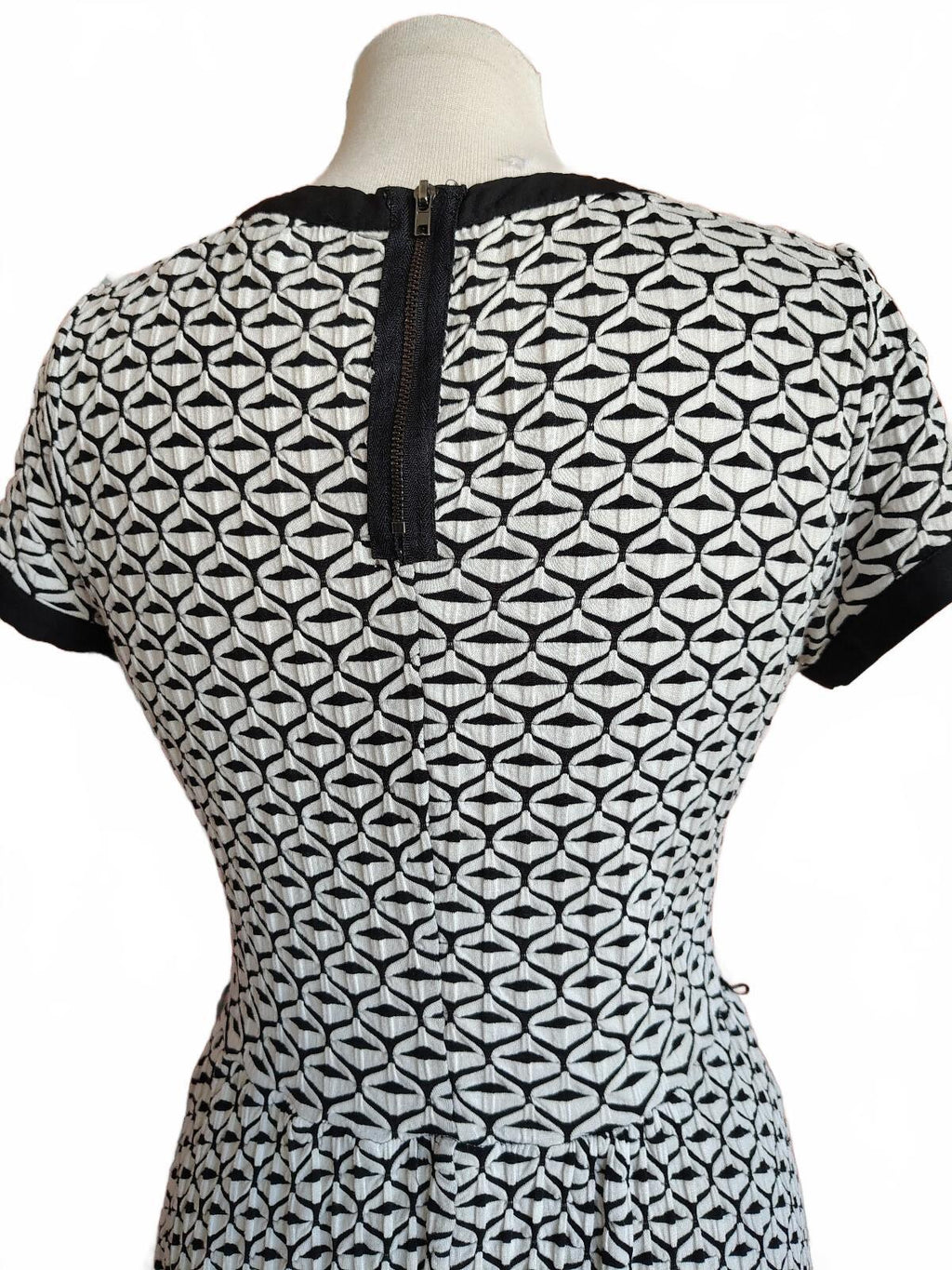 Skies are Blue Black & White Stretch Dress Women's Small
