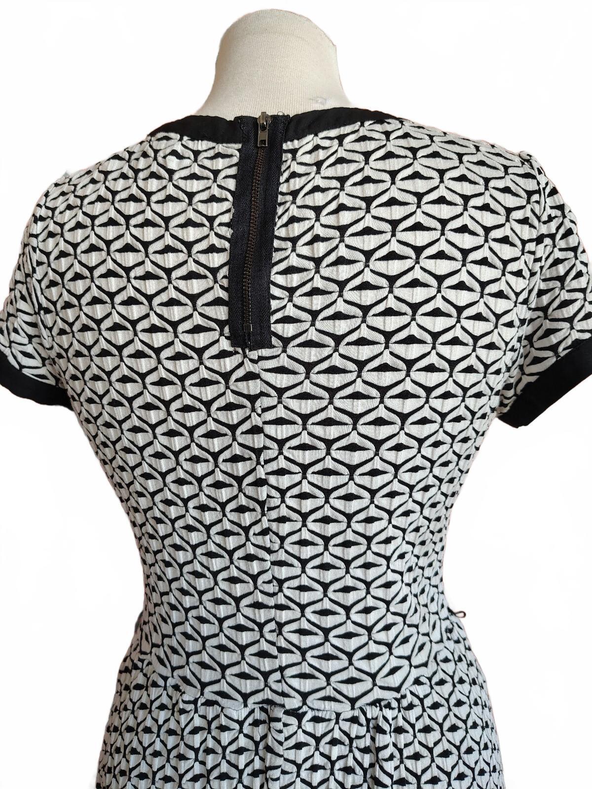 Skies are Blue Black & White Stretch Dress Women's Small