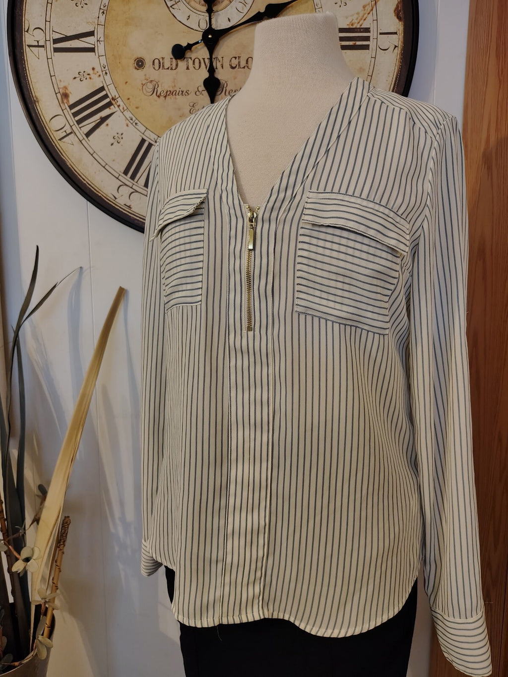 Express Women's White and Gray Striped Long Sleeve Blouse Sm
