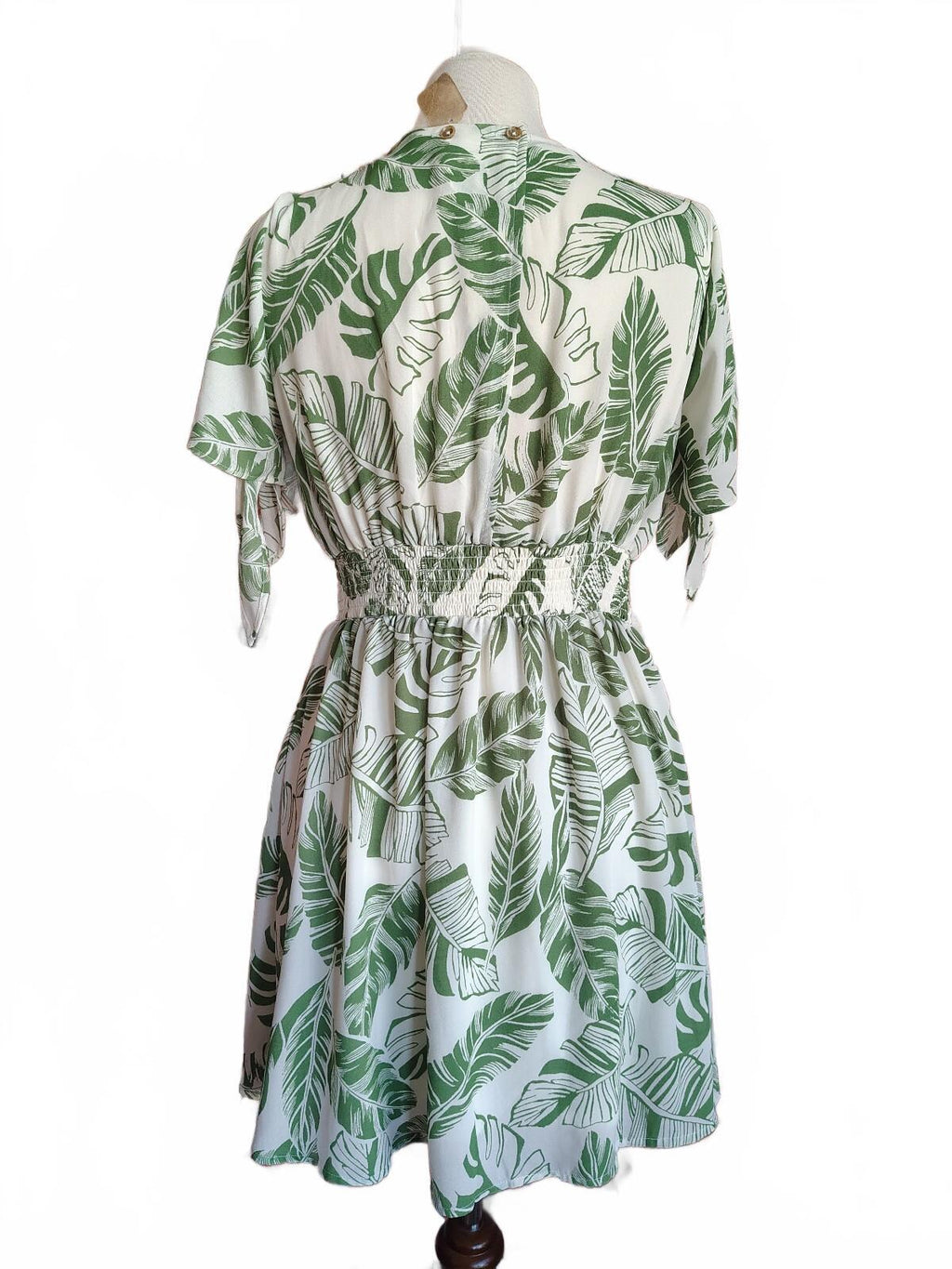 Women's Tropical Leaf Print Button-Front Dress medium