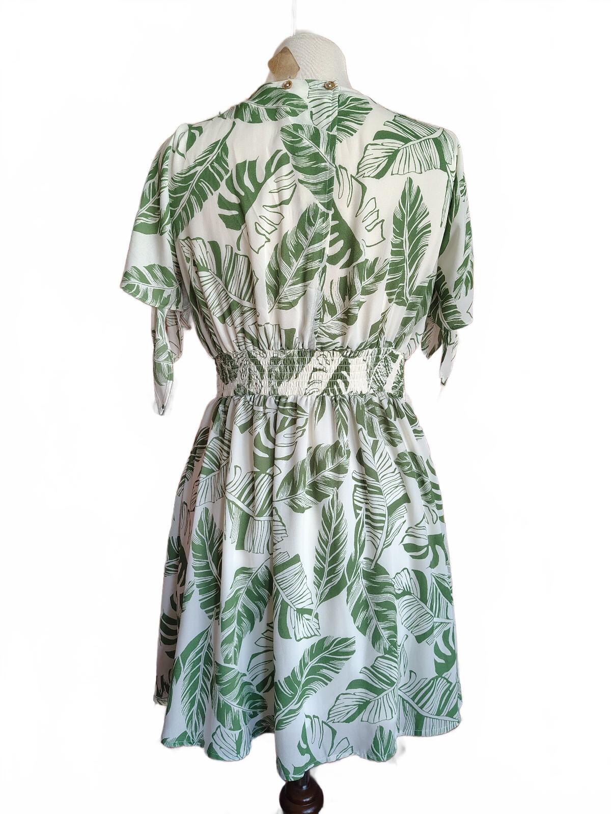 Women's Tropical Leaf Print Button-Front Dress medium
