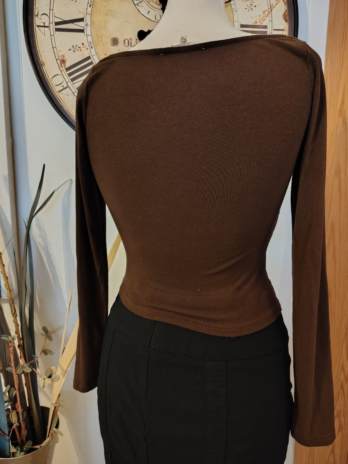 Akanji Women's Brown Long Sleeve Asymmetric Hem Top XS