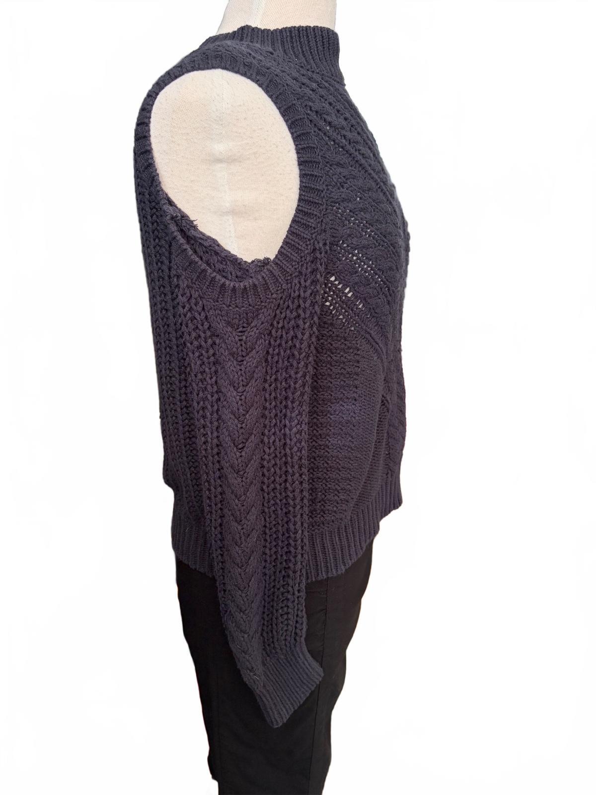 Aeropostale Women's Medium Navy Cable Knit Sweater