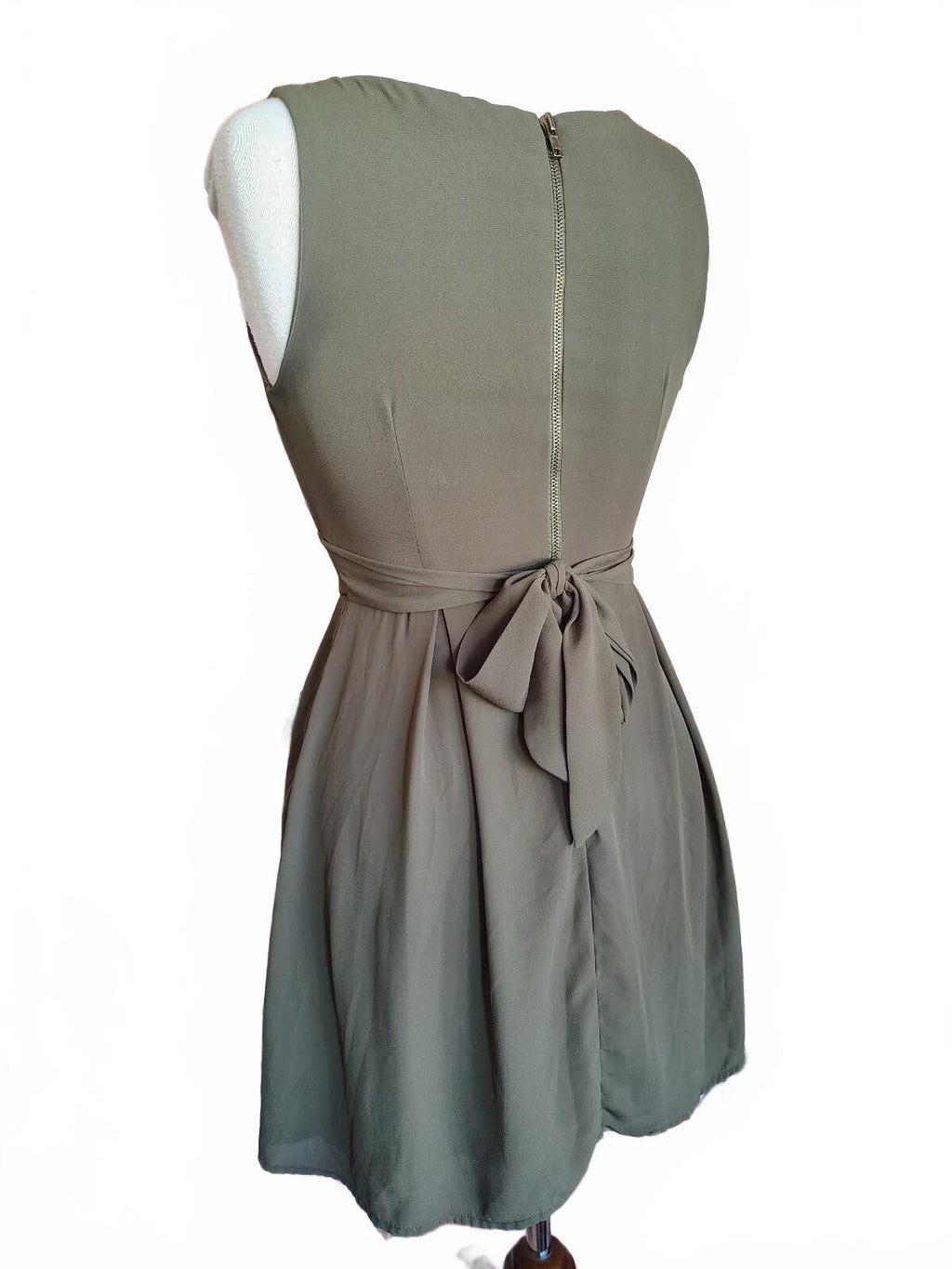 Sleeveless Olive Green V-Neck Dress with Pleated Skirt sz. 7