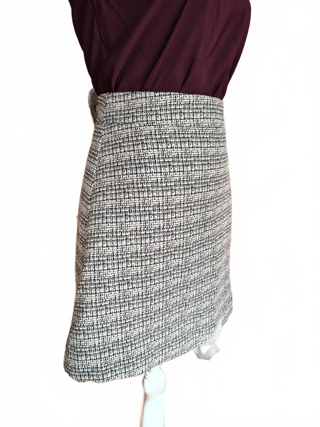Express Women's Tweed Mini Skirt Size 2 Black and White