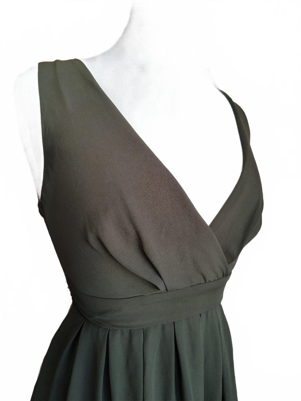 Sleeveless Olive Green V-Neck Dress with Pleated Skirt sz. 7