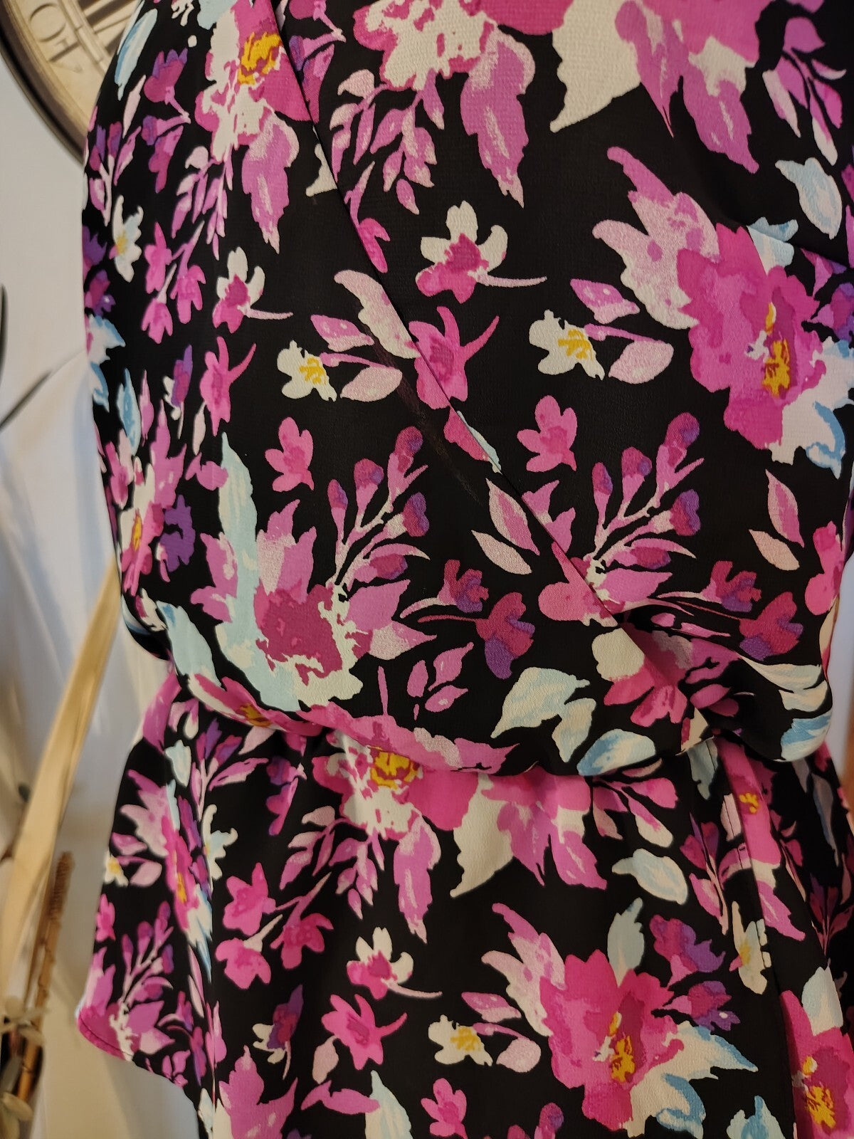 Bar III Women's Medium Floral Print V-Neck Blouse