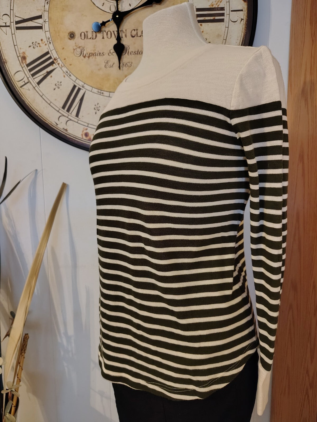 LOFT Women's XS Striped Long Sleeve Cotton Blend Sweater