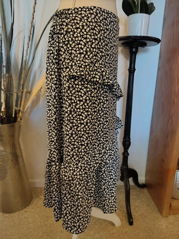 Luna Black & Cream Floral Tiered Midi Skirt | Medium
