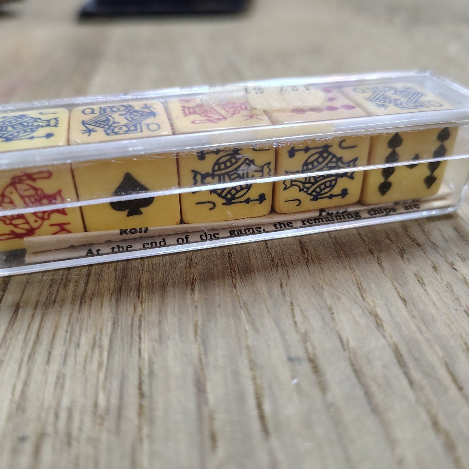 Vintage Crisloid POKER LUCKY 5 DICE* POCKET GAME ORIGINAL CASE and Instructions