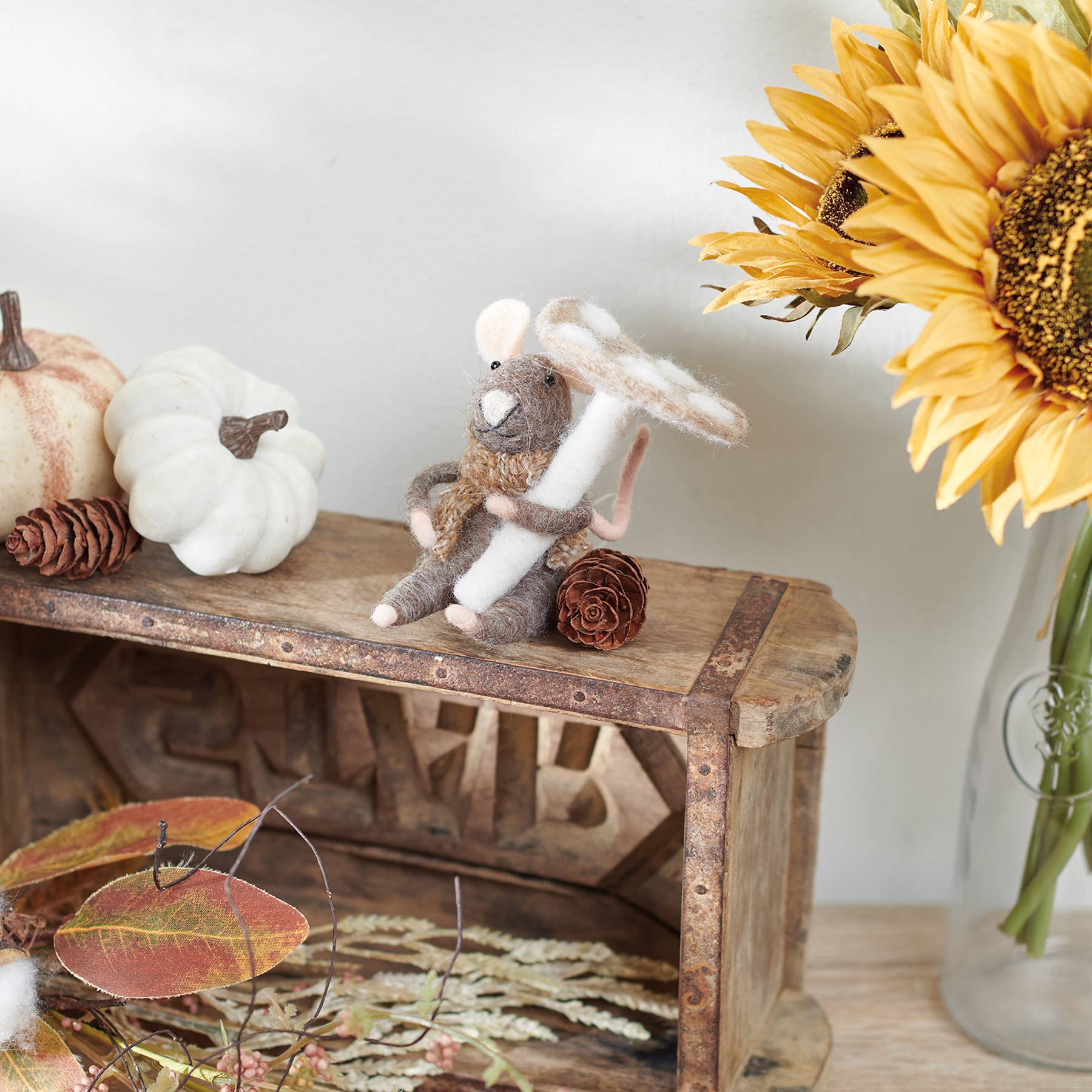 Primitives by Kathy - Brown Mushroom Mouse Critter