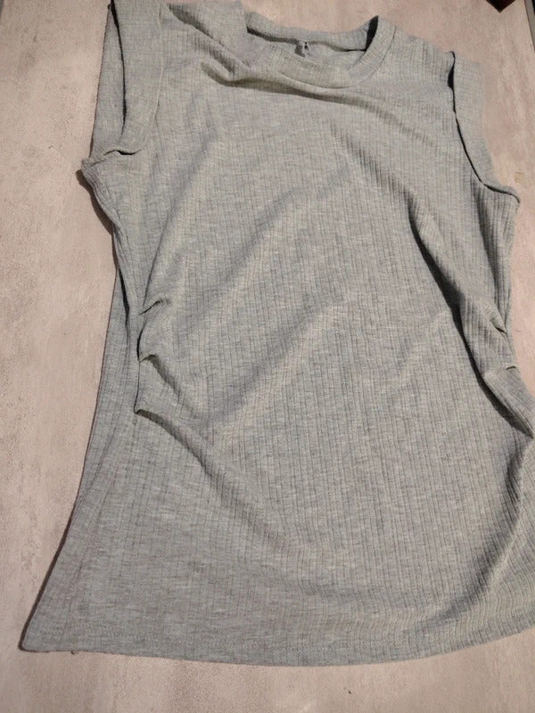 Women's Gray Ribbed Stretch Tee size Small