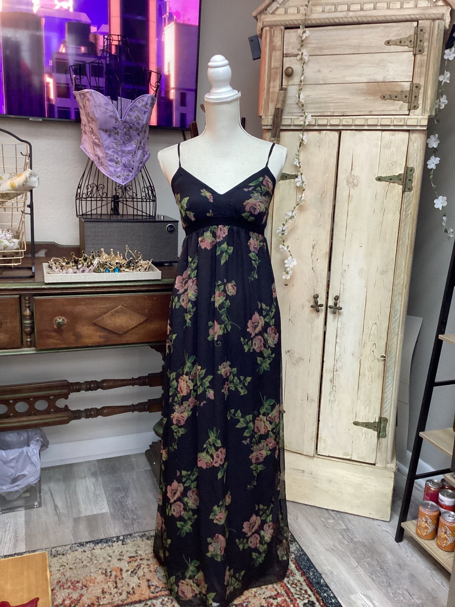 Jessica Simpson: Black Floral Dress Size Small - #shop_name Jess's Unique Boutique