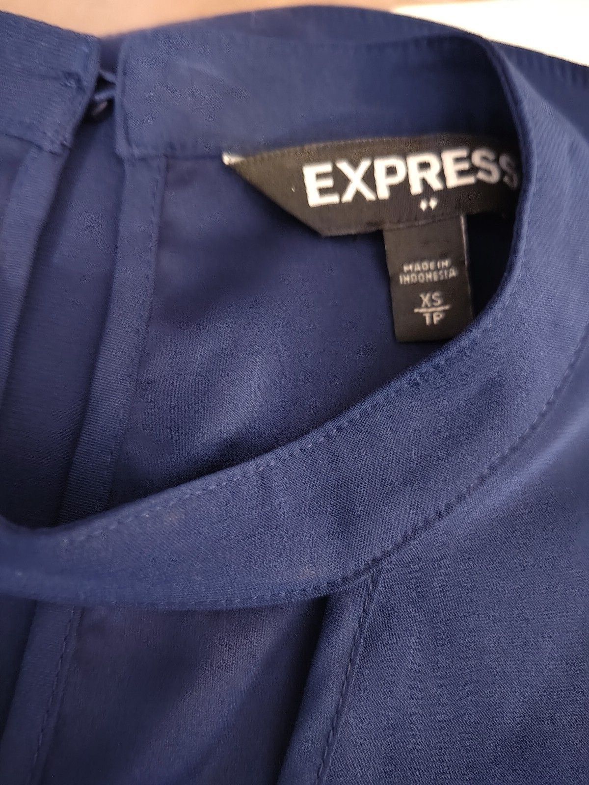 Navy Blue Short Sleeve Blouse with Keyhole Neck Express XS