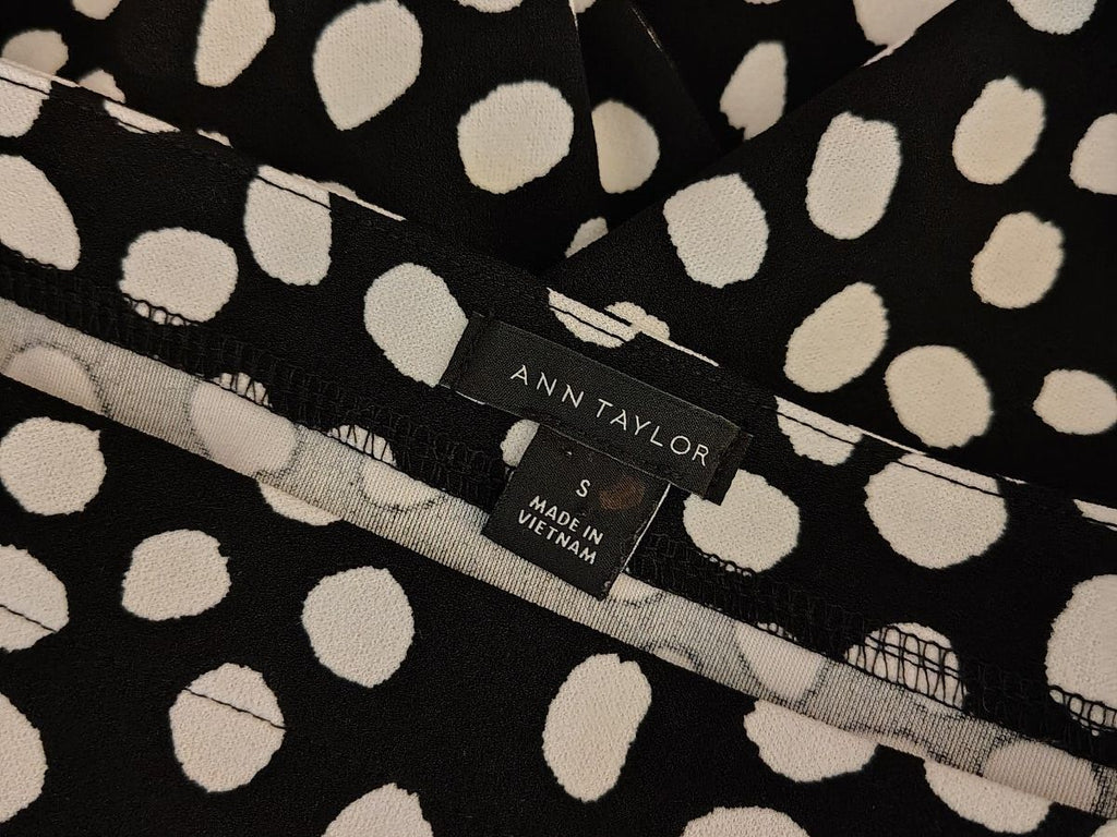 Ann Taylor Women's Black & White Polka Dot Puff Sleeve Small