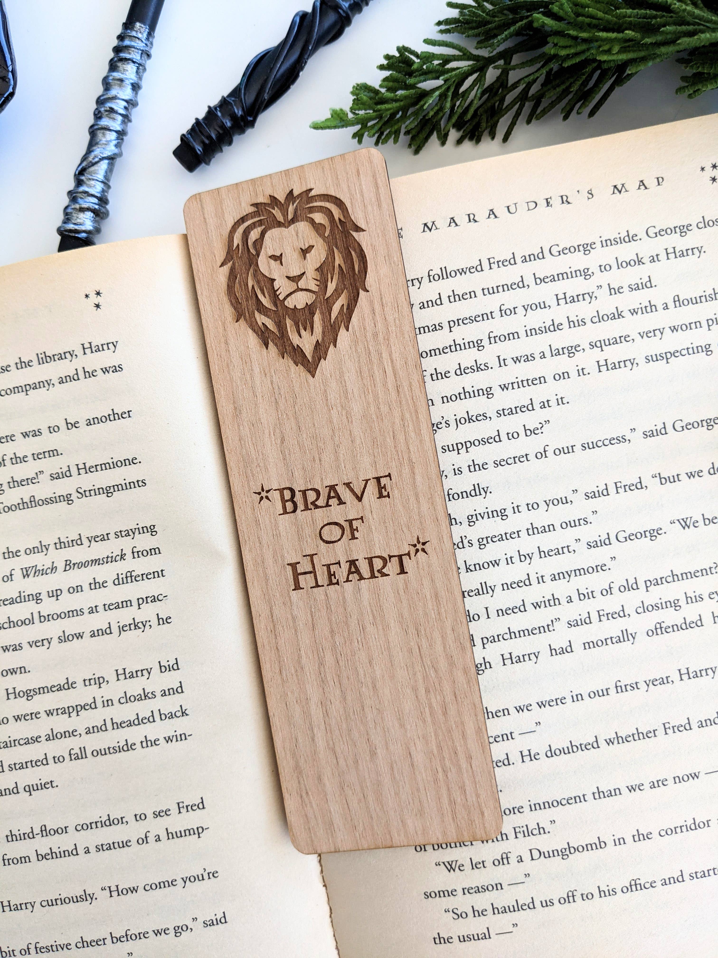 House Gryffindor - Harry Potter Inspired Wooden Bookmark